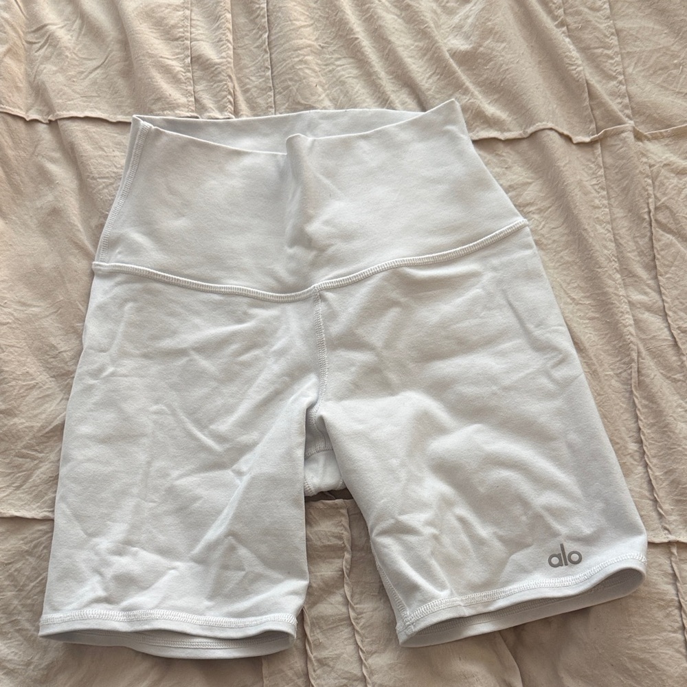 ALO Yoga Women's White Bike Shorts